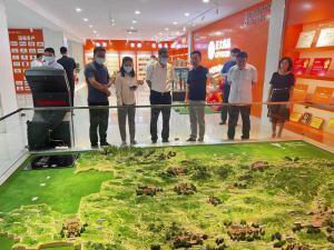 洛陽(yáng)市市委常委、宣傳部長(zhǎng)王飛蒞臨洛陽(yáng)正大調(diào)研